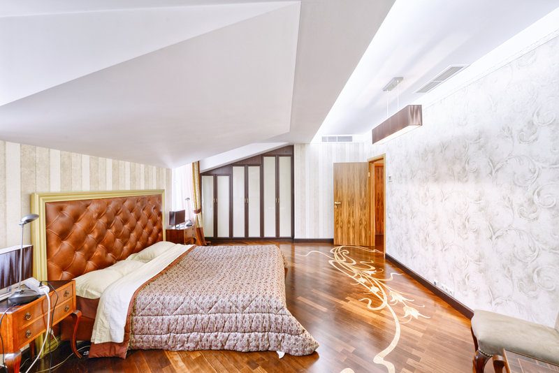 如何有效处理衣柜靠墙潮湿问题