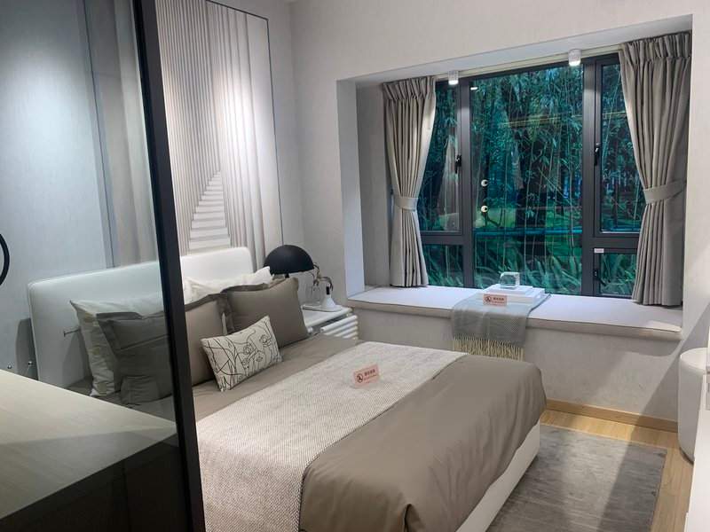 卧室墙纸选择与颜色搭配技巧