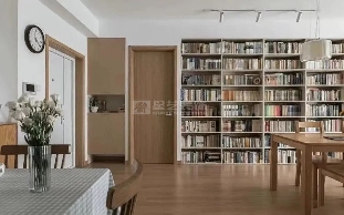 旧房改造丨二十年的老房子，大气原木风，满满书香气！(图6)