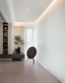 140㎡意式轻奢大平层:暖咖与木饰面的诗意融合,诠释无边界的舒适生活(图4) 5eb89c77d4ce17e7727dcd3606b635ce.png