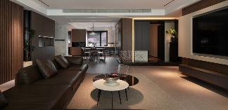 140㎡意式轻奢大平层:暖咖与木饰面的诗意融合,诠释无边界的舒适生活(图1) 7e1881292c24303eb293e1b3150bf9f4.png