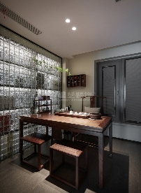 140㎡意式轻奢大平层:暖咖与木饰面的诗意融合,诠释无边界的舒适生活(图8) 140㎡意式轻奢大平层:暖咖与木饰面的诗意融合,诠释无边界的舒适生活(图8)