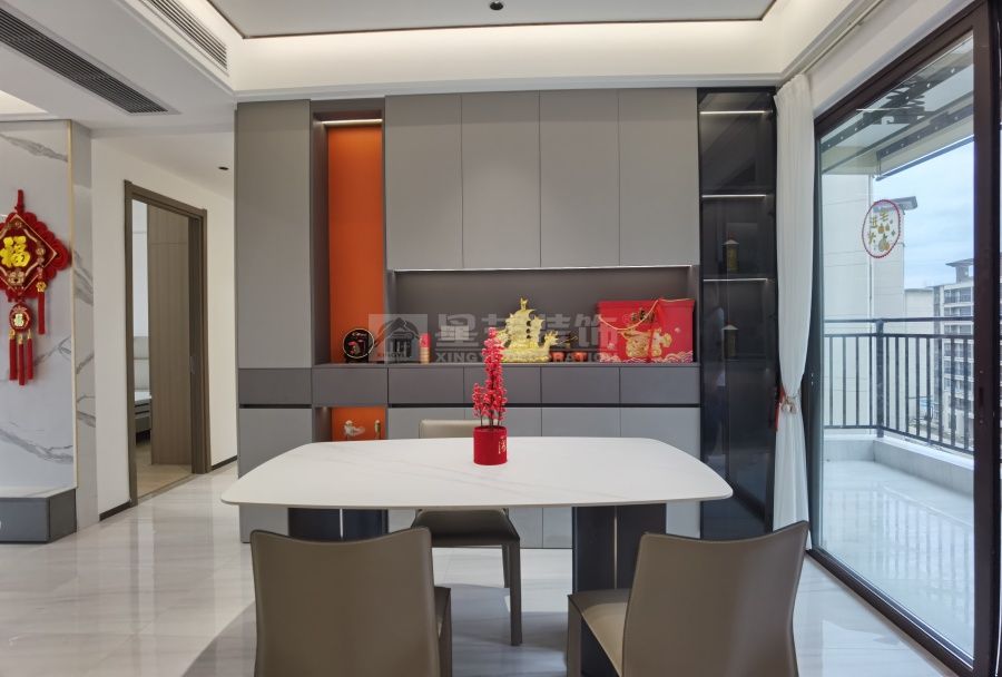 碧桂园200平精装翻新现代简约实景(图4)