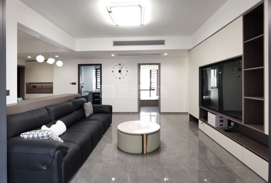 贺州康城一品135平四房现代风实景(图2)