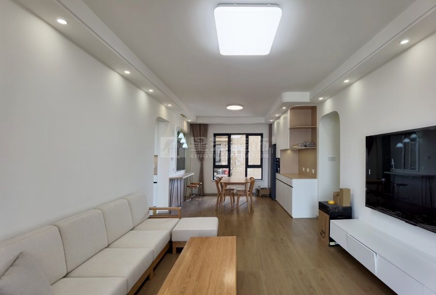 贺江幸福里13-03户型原木风实景(图5)