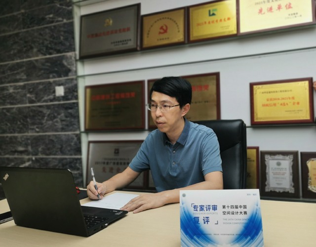 朱建宇.jpg 朱建宇.jpg