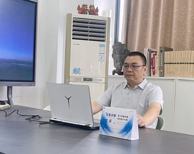 朱力 - 副本.jpg 朱力 - 副本.jpg