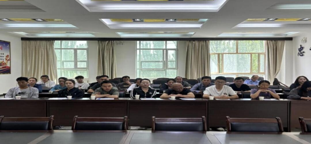 网安支队联合市监局召开家装经营者集中约谈警示会(图1) 网安支队联合市监局召开家装经营者集中约谈警示会