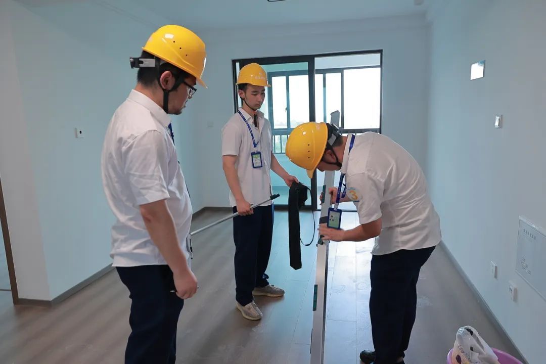 奉发集团职工技术技能大赛之装修质量检查验收比武活动(图5) 奉发集团职工技术技能大赛之装修质量检查验收比武活动